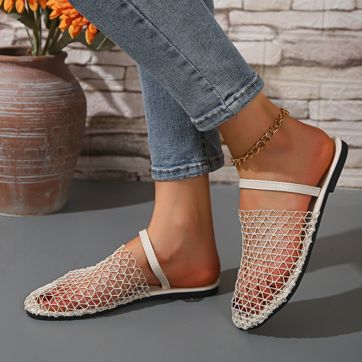 Wholesale French mesh woven hollow flat closed toe slippers